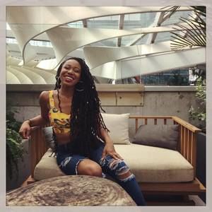 Meet your Posher, Lina